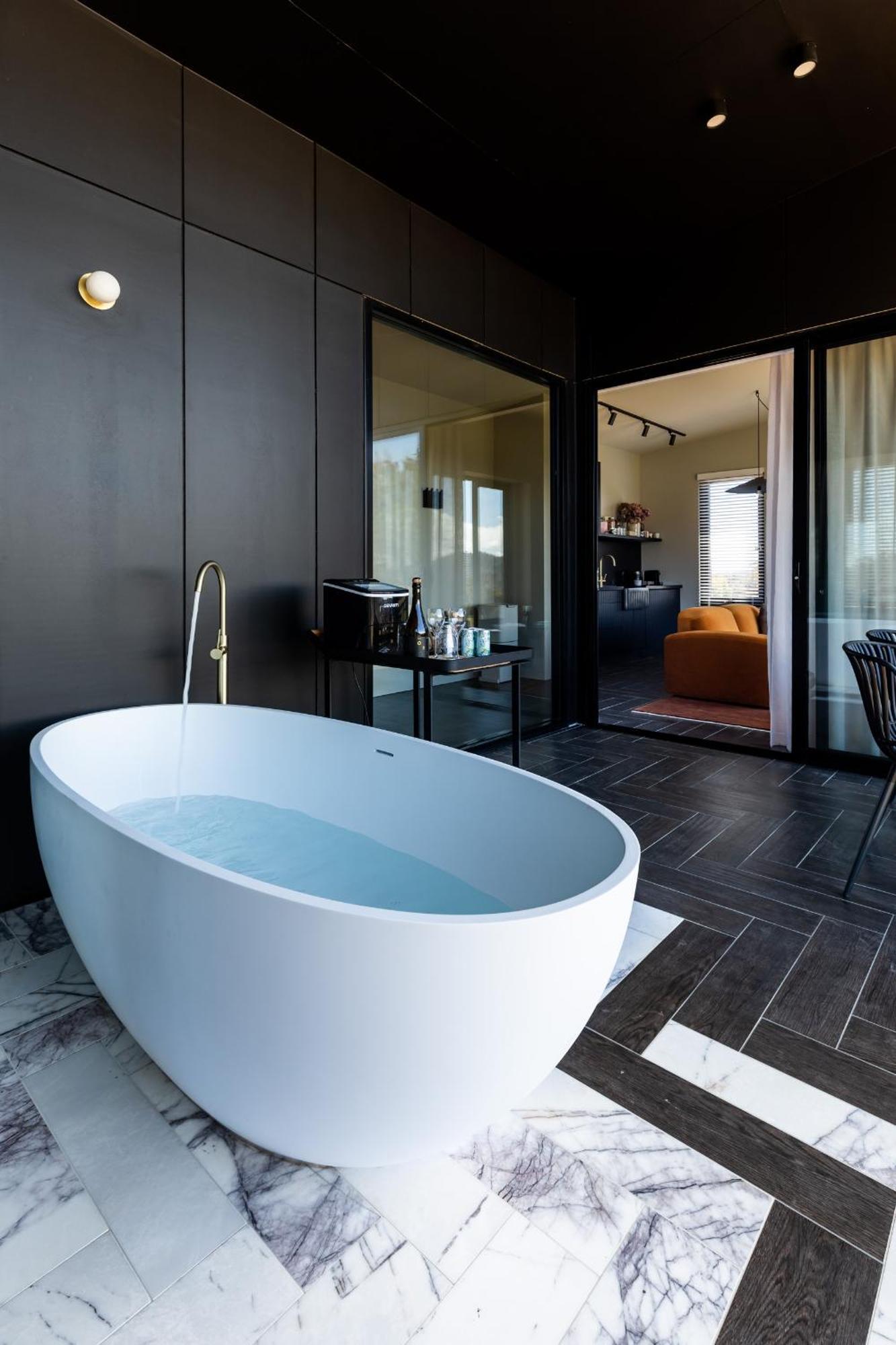 Wherewithal Luxury Suites Carlton Esterno foto